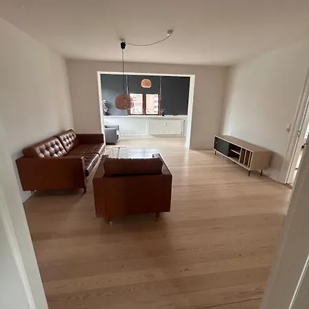 Lägenhet Spacious And Renovated Flat *