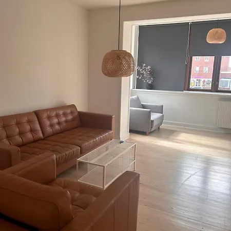 Spacious And Renovated Flat Lägenhet